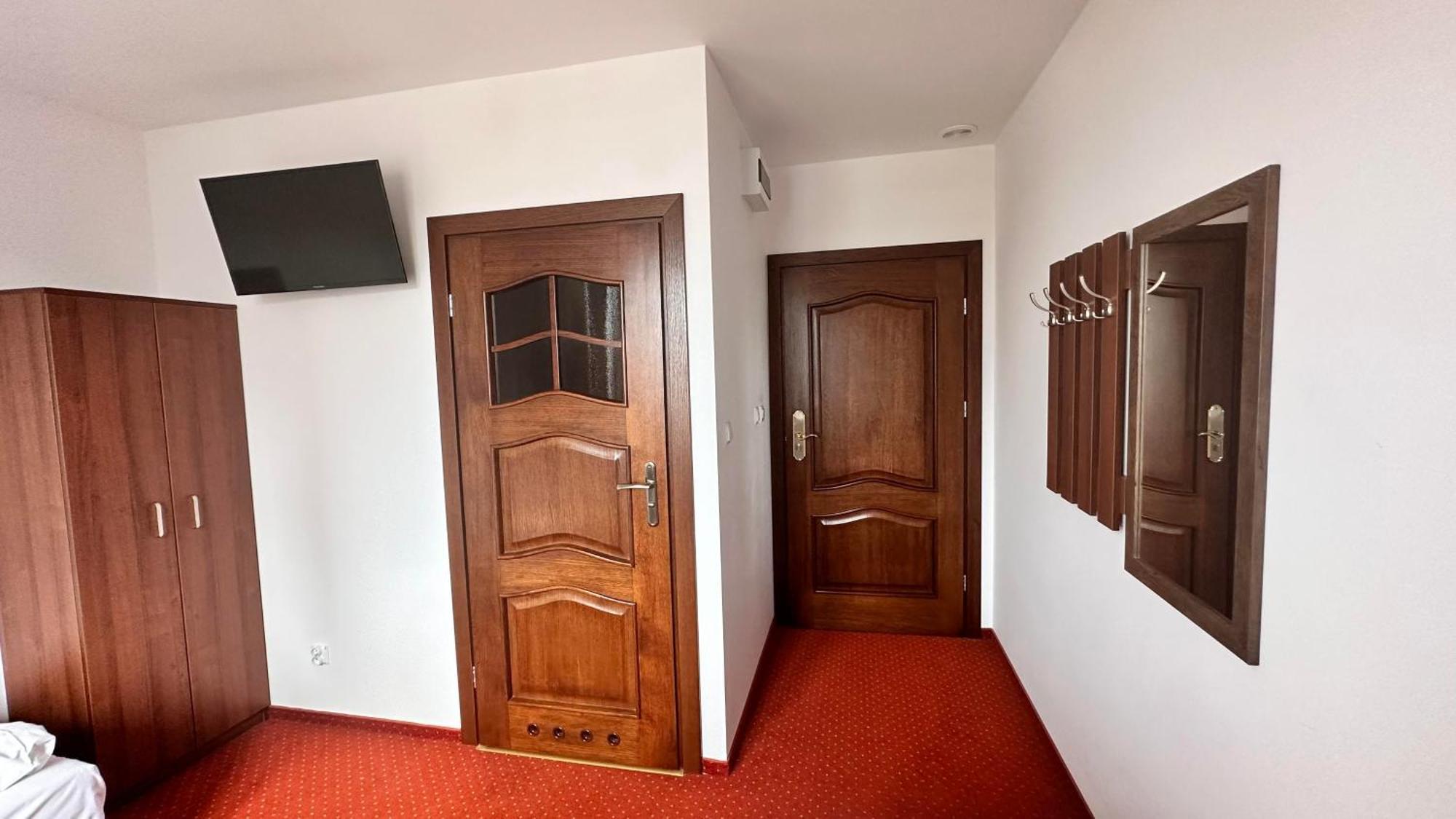 Hotel "Xavier" Lubycza Krolewska Dış mekan fotoğraf